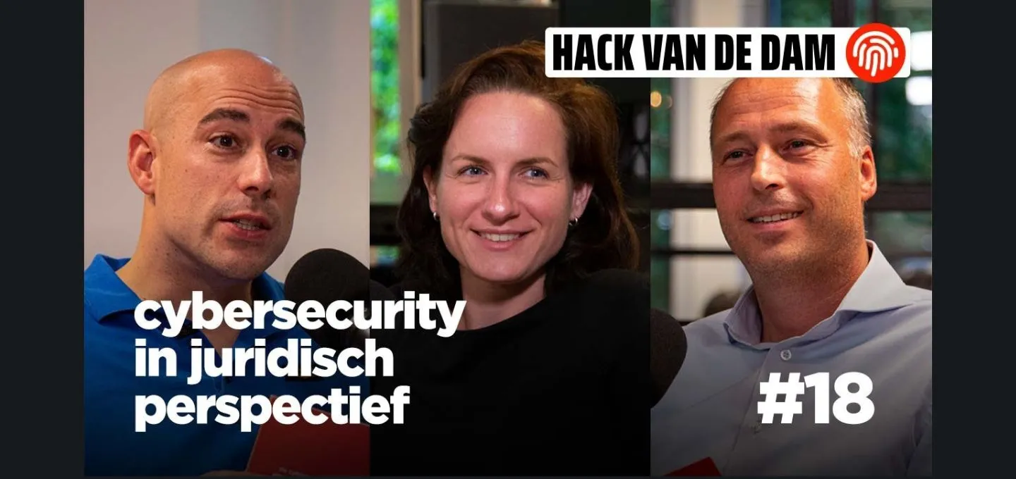 Een collage van mensen met microfoons tijdens een podcast