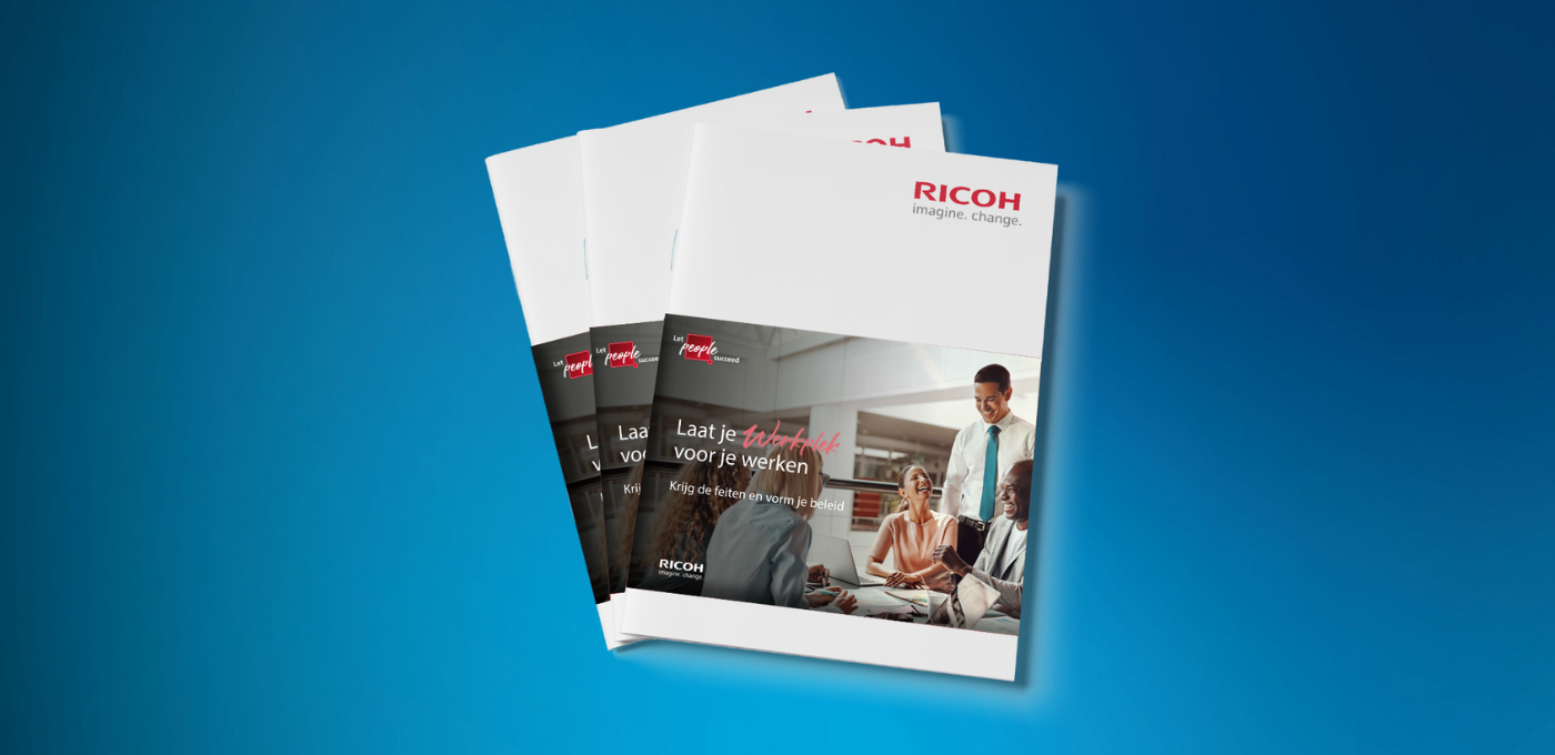 Cover van het factbook: laat je werkplek echt voor je werken op een blauwe achtergrond